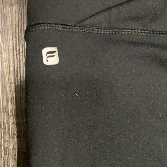Fabletics crops. Never worn. Size XS - Picture 3 of 3